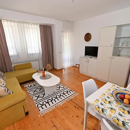 Lucija Casa de hóspedes 3*